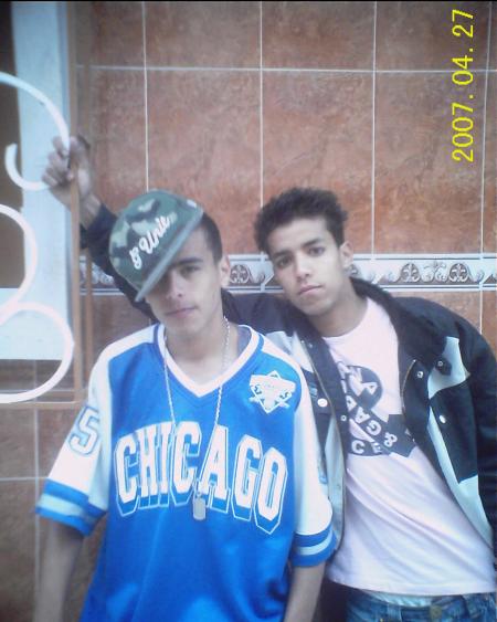 c moi & yassine a cote de la maison